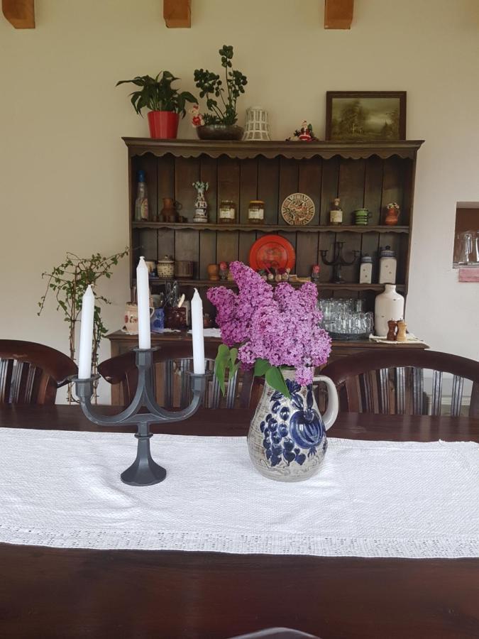 Sura Lu' Vasile. Bed & Breakfast Crivina  Exterior photo